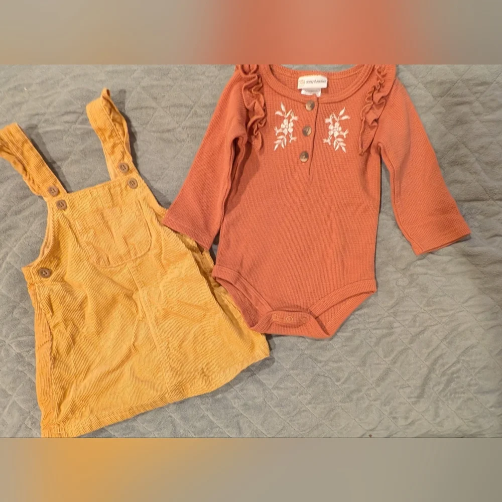 12M Adorable Baby Clothing Set with Floral Accents